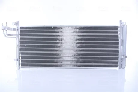 Конденсатор кондиціонера (з осушувачем) KIA STINGER 2.0/3.3 06.17- NISSENS 940935