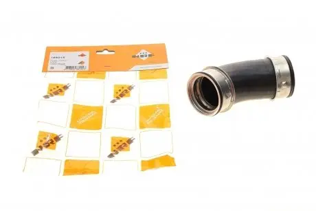 Патрубок интеркулера (нижний) (L) VW T5 1.9D/2.5D 03-09 NRF 166015
