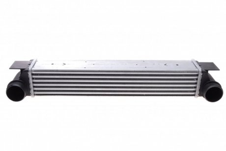 Радиатор интеркулера BMW (E39)/7 (E38) 2.0/2.5/3.0D 98-04 NRF 30129A (фото 1)