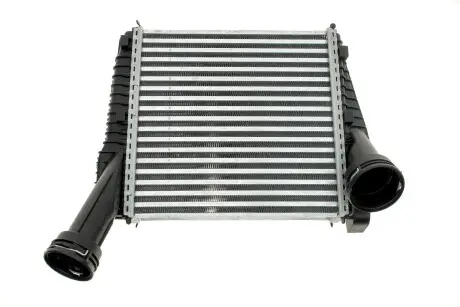 Радиатор интеркулера Audi Q7/VW Touareg 3.0/4.1 03- (R) NRF 30198