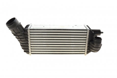 Радиатор интеркулера Citroen C4/DS4/Peugeot 308/3008 2.0 HDI 07- NRF 30462 (фото 1)