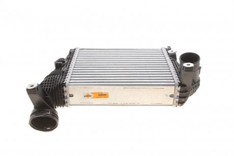 Радиатор интеркулера Porsche Macan 3.0/3.6 14- NRF 309026 (фото 1)