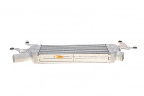 Радиатор интеркулера Citroen C-crosser/Peugeot 4007/Mitsibishi Outlander II 2.2 HDi 06-13 NRF 309042 (фото 1)
