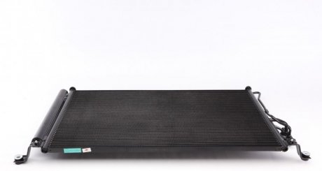 Радиатор кондиционера (с осушителем) Hyundai Santa Fe II 2.2 CDRi/2.7 06-12 NRF 35965 (фото 1)