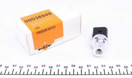 Датчик давления кондиционера VW Crafter 2.0 TDI 16- NRF 38949 (фото 1)