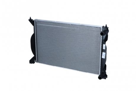 Радиатор охлаждения Audi A4 1.6-2.0/1.9/2.0TDI 00-09/Seat Exeo 08-13 NRF 50539 (фото 1)