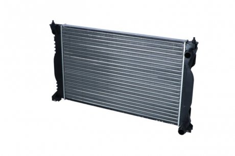 Радиатор охлаждения Audi A4 1.6-2.0/1.9/2.0TDI 00-09/Seat Exeo 08-13 (эконом класс) NRF 50539A (фото 1)