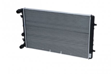 Радиатор охлаждения Skoda Octavia/VW Golf IV 1.4-2.8/1.9TDI 98-10 NRF 509529 (фото 1)