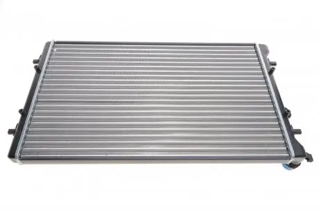 Радиатор охлаждения Skoda Octavia/VW Golf IV 1.4-2.8/1.9TDI (Эконом-класс) NRF 509529A