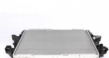Радиатор охлаждения VW Multivan V/T5 03- NRF 53154