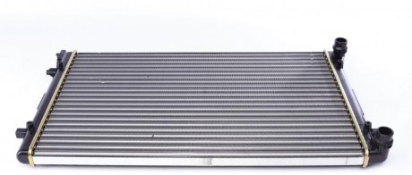 Радиатор охлаждения VW Caddy 1.9TDI 03- (650x415x23) NRF 53405A (фото 1)