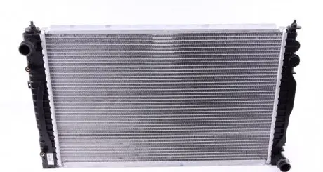 Радиатор охлаждения VW Passat 96- NRF 539504