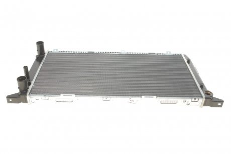 Радиатор охлаждения Audi 80/100 86- NRF 54602 (фото 1)
