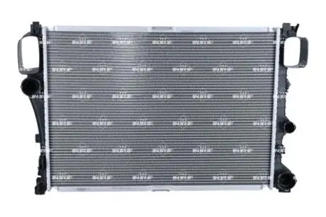 Радіатор двигуна MERCEDES S (C216), S (W221, V221) 4.0D-6.0 10.05-12.13 NRF 550260