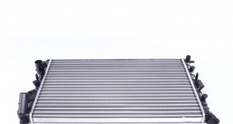 Радиатор охлаждения Renault Megane/Scenic 1.4-2.0 dCi 96-03 NRF 58025