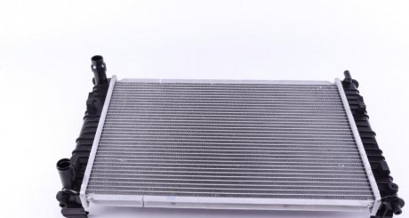 Радиатор охлаждения двигателя NRF 58276 (фото 1)
