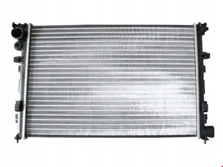 Радиатор охлаждения двигателя Polcar 238008A3
