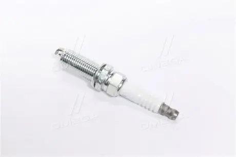 Свічка запалювання 1,2 16V Clio III RENAULT 8200587901