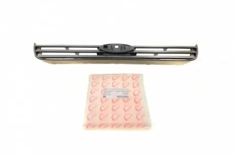 Решетка радиатора Ford Connect 09-13 ROTWEISS RWS2283