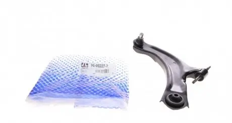 Рычаг подвески (передний/снизу)) (L) Renault Koleos 08-/Nissan Qashqai/X-Trail 07-13 RTS 96-09227-2