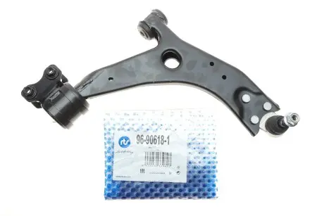Рычаг подвески (передний) (R) Ford C-Max 07-10/Focus/Volvo C30/C70/S40/V50 04-13 (с шаровой) d=21mm) RTS 96-90618-1