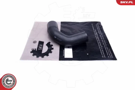 Патрубок інтеркулера VOLVO S40 I V40 SKV GERMANY 24SKV675