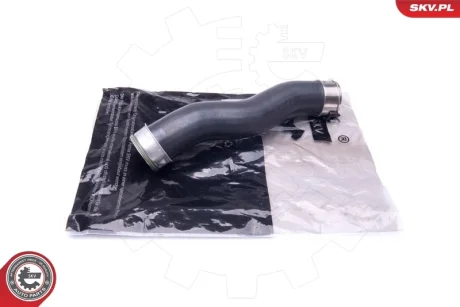 Патрубок інтеркулера BMW 1 (E82, E88) 3 (E90, E92, E93) X1 (E84) SKV GERMANY 24SKV713
