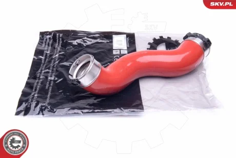 Патрубок інтеркулера MERCEDES-BENZ C-Class E-Class CLS SKV GERMANY 24SKV835