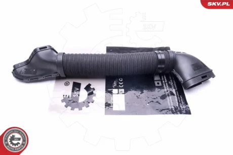 Патрубок інтеркулера MERCEDES CLK (C209) C-Class (W203) SKV GERMANY 43SKV901