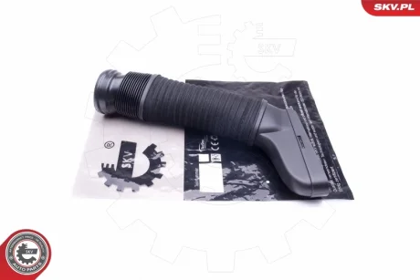 Патрубок інтеркулера MERCEDES C-Class (W204) E-Class (W212 C207) SKV GERMANY 43SKV905