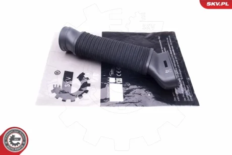 Патрубок інтеркулера MERCEDES SLK (R171) SKV GERMANY 43SKV915