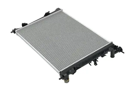 Радіатор охолодження двигуна (М/T) STELLOX 1026960SX