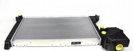 Радиатор охлаждения MB Sprinter 2.2-2.7CDI 00-06 AUTOMOTIVE TRUCKTEC 02.40.173 (фото 1)