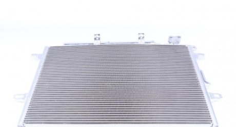 Радиатор кондиционера MB E-class (W211) 1.8-5.5 02-08 AUTOMOTIVE TRUCKTEC 02.59.055 (фото 1)