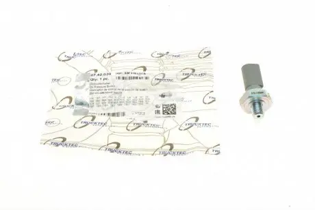 Датчик давления масла VW Caddy 1.9TDI/T5 2.0-2.5TDi 95- (0.75-1.05 bar) (серый) AUTOMOTIVE TRUCKTEC 07.42.039