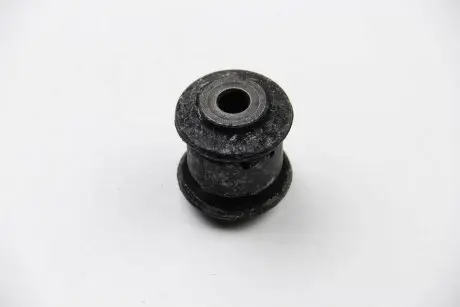 Сайлентблок рычага VW Jetta, Passat (06-)/Audi Q3 (15-18)/Skoda Octavia, Superb (08-13), Yeti (10-18) VAG 1K0407182
