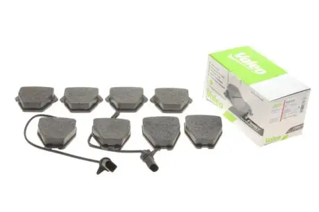 Тормозные колодки дисковые VAG A4/A6/A8/Passat/Phaeton "2,5-4,2 "F "96-05 Valeo 302333