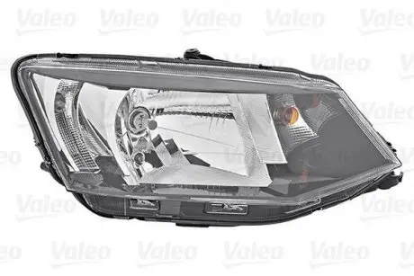 Фара SKODA FABIA III 14- PR H4/W5W/PY21W Valeo 46605