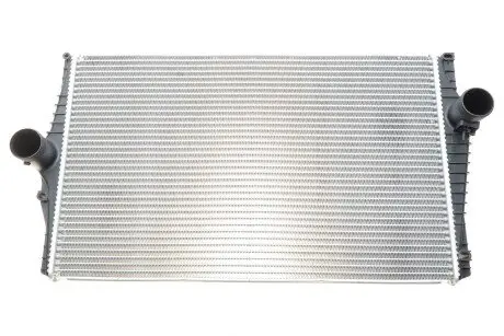 Интеркуллер VOLVO XC90 2.4D 02- Valeo 818280