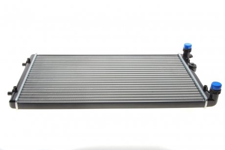 Радиатор охлаждения Skoda Octavia/VW Golf IV 1.4-2.8/1.9TDI 98-10 Van Wezel 03002155 (фото 1)