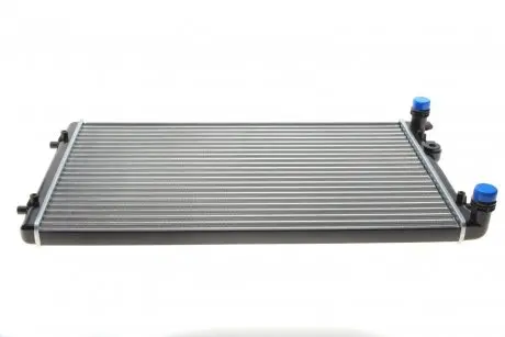 Радиатор охлаждения Skoda Octavia/VW Golf IV 1.4-2.8/1.9TDI 98-10 Van Wezel 03002155