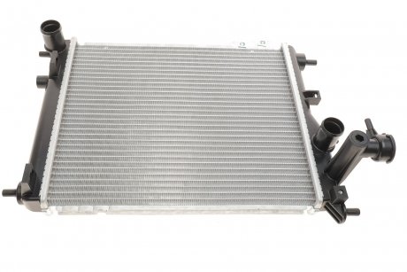 Радиатор охлаждения HYUNDAI GETZ (TB) (02-) 1.1-1.6i MT (выр-во) Van Wezel 82002099 (фото 1)