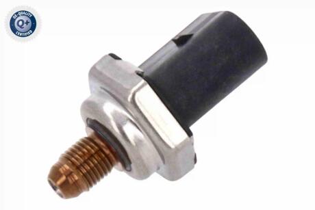 Датчик тиску палива AUDI A1, A1 ALLSTREET, A1 CITY CARVER, A3, Q2, Q3, SEAT ALHAMBRA, ARONA, ATECA, IBIZA IV, IBIZA IV SC, IBIZA IV ST, IBIZA V, LEON, LEON SC, LEON SPORTSTOURER B18B-DXUA 08.11- VEMO V10720265