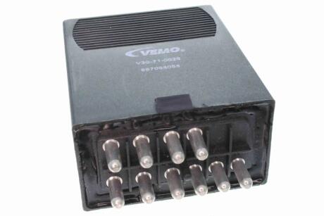 Реле паливного насоса VEMO V30-71-0026